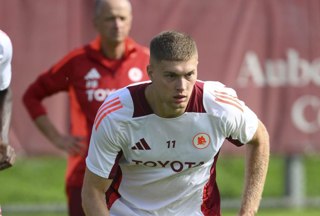 Roma, l’allenamento a Trigoria in vista della Dinamo Kiev – FOTO GALLERY - immagine 10