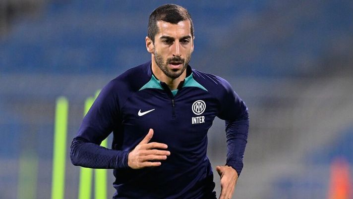 Mkhitaryan, un tifoso lo incoraggia: “Segni sabato”. E lui: “Speriamo” – VIDEO - immagine 1