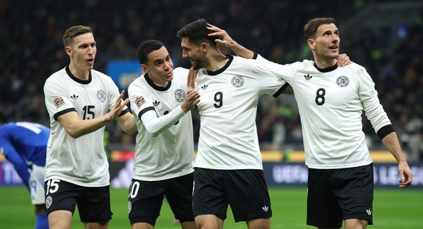 La Germania esulta dopo la vittoria contro l'Italia in Nations League (Foto di Alex Grimm/Getty Images) Addio Adidas, la Germania passa a Nike e cambia anche la sede del centro sportivo- immagine 2