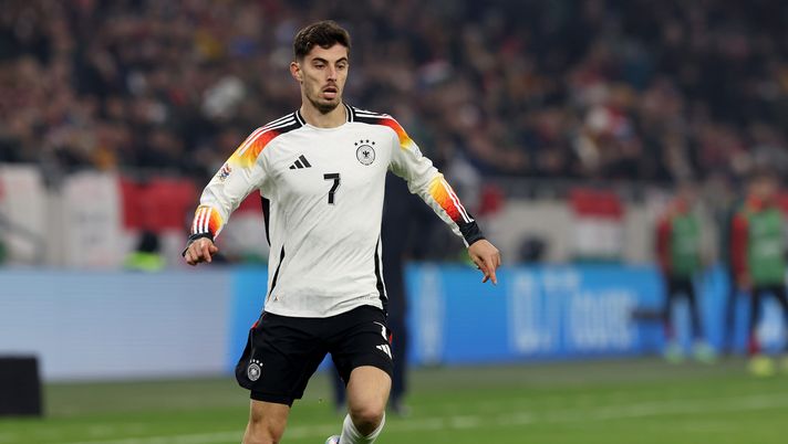 BUDAPEST, HUNGARY - NOVEMBER 19: Kai Havertz of Germany runs with the ball during the UEFA Nations League 2024/25 League A Group A3 match between Hungary and Germany at on November 19, 2024 in Budapest, Hungary. (Photo by Alexander Hassenstein/Getty Images) Curacao, la favola dura solo 38′: la Germania vince 7-1 - immagine 1