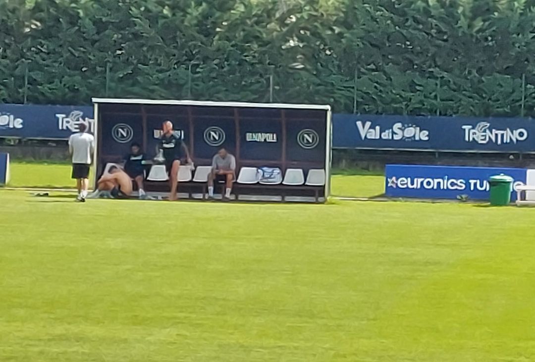 Jesper Lindstrom distrutto durante la seduta mattutina agli ordini di Conte