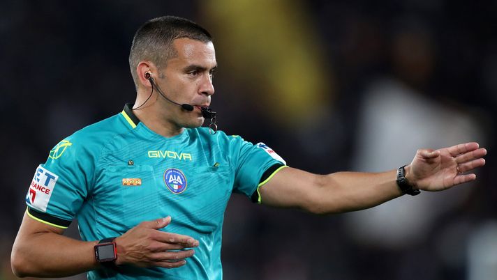 Marco Piccinini, arbitro Milan-Parma | Getty Images Milan-Parma, che caos. L’AIA: “Gol regolare” ma Piccinini viene comunque fermato - immagine 1