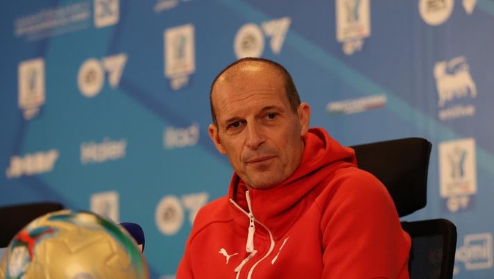 Massimiliano Allegri (allenatore AC Milan), durante una conferenza stampa da Riyadh (Arabia Saudita) | Milan News (Getty Images) Napoli-Milan, Allegri indica la via: “Dobbiamo recuperare solidità difensiva” - immagine 1