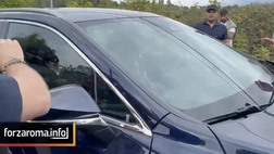 VIDEO – L’arrivo di Juric a Trigoria. I tifosi: “Ora fuori le p***e”