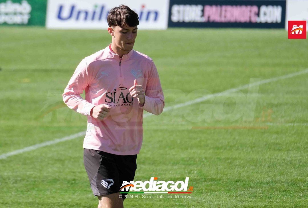 FOTO Ritiro Palermo, seduta mattutina ad Aquagranda (GALLERY) - immagine 4