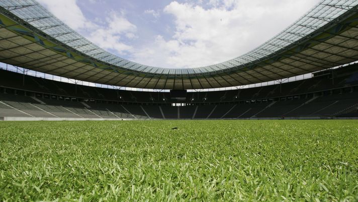 BERLIN - MAY 29: A view of the pitch of the Olympic Stadium seen on May 29, 2006 in Berlin, Germany. The World Cup taking place in Germany from June 9 to July 9, 2006. The Final will will take place in this stadium (Photo by Andreas Rentz/Bongarts/Getty Images) Stadio