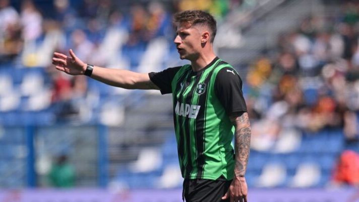 REGGIO NELL'EMILIA, ITALY - APRIL 21: Andrea Pinamonti of US Sassuolo during the Serie A TIM match between US Sassuolo and US Lecce at Mapei Stadium - Citta' del Tricolore on April 21, 2024 in Reggio nell'Emilia, Italy.(Photo by Alessandro Sabattini/Getty Images) (Photo by Alessandro Sabattini/Getty Images) Non rimarranno in B: affare ai dettagli per Tchaouna e sondaggio dalla Serie A per Pinamonti - immagine 1