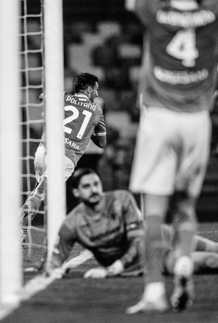 Ritorni, stelle ai i box ed esultanze: i suggestivi scatti di Napoli-Lecce – LE FOTO - immagine 5