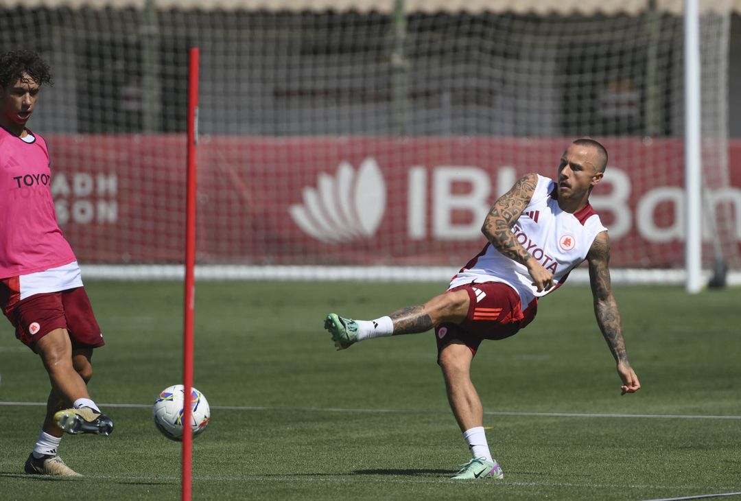 Roma, quinto giorno di ritiro a Trigoria – FOTO GALLERY - immagine 27