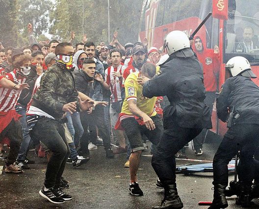 Nove imputati rischiano il carcere: per gli scontri prima di un derby asturiano- immagine 2