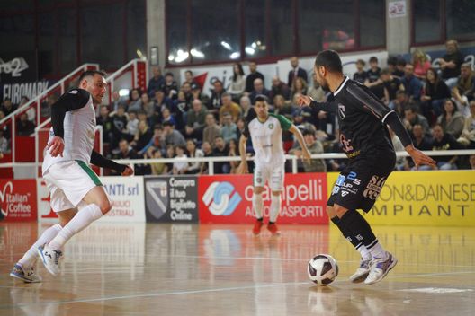 Sarà Vinumitaly Petrarca, nuovo main sponsor per la prima squadra di calcio a 5 della città- immagine 2