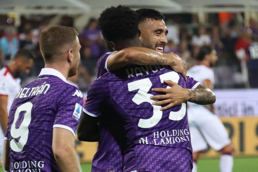 GERMOGLI PH: 2 OTTOBRE 2023 FIRENZE STADIO ARTEMIO FRANCHI CAMPIONATO SERIE A FIORENTINA VS CAGLIARI NELLA FOTO GOL ESULTANZA KAYODE Cecchi: “Kayode, Beltran e Parisi. Eccolo il radioso futuro della Fiorentina”- immagine 2