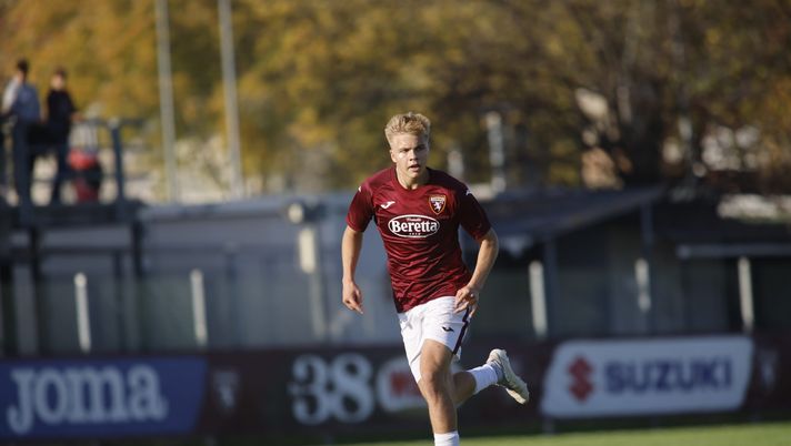 ORBASSANO, ITALY - NOVEMBER 10: David Reynheim of Torino U17 in action during the Under 17 A-B match between Torino and Juventus at Valentino Mazzola stadium on November 10, 2024 in Orbassano, Italy. Photo: Nderim Kaceli Nazionali, il punto sui giovani granata: Reynheim brilla con le Isole Faroe in U21 - immagine 1