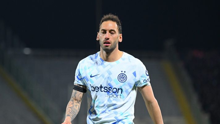 Inter, Calhanoglu rischia di saltare la Roma: allenamento a parte con la Turchia - immagine 1