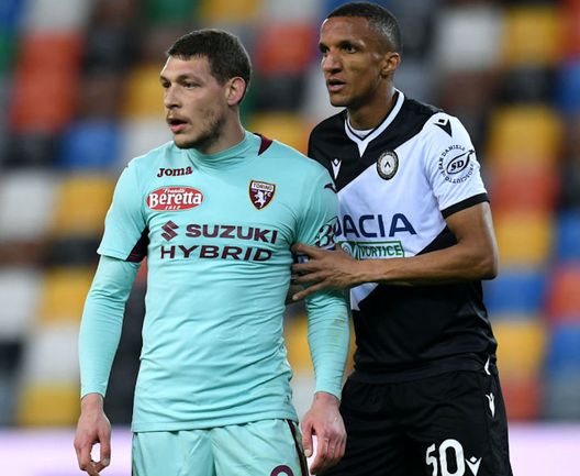 UDINE, ITALY - APRIL 10: Andrea Belotti of Torino FC and Rodrigo Becao of Udinese Calcio look on during the Serie A match between Udinese Calcio and Torino FC at Dacia Arena on April 10, 2021 in Udine, Italy. Sporting stadiums around Italy remain under strict restrictions due to the Coronavirus Pandemic as Government social distancing laws prohibit fans inside venues resulting in games being played behind closed doors. (Photo by Alessandro Sabattini/Getty Images) Toro, chi è Rodrigo Becao: in 4 anni è diventato un solido pilastro dell’Udinese- immagine 3