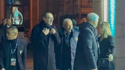Natale 2025, mister Sarri arriva tra gli applausi dei presenti – VIDEO