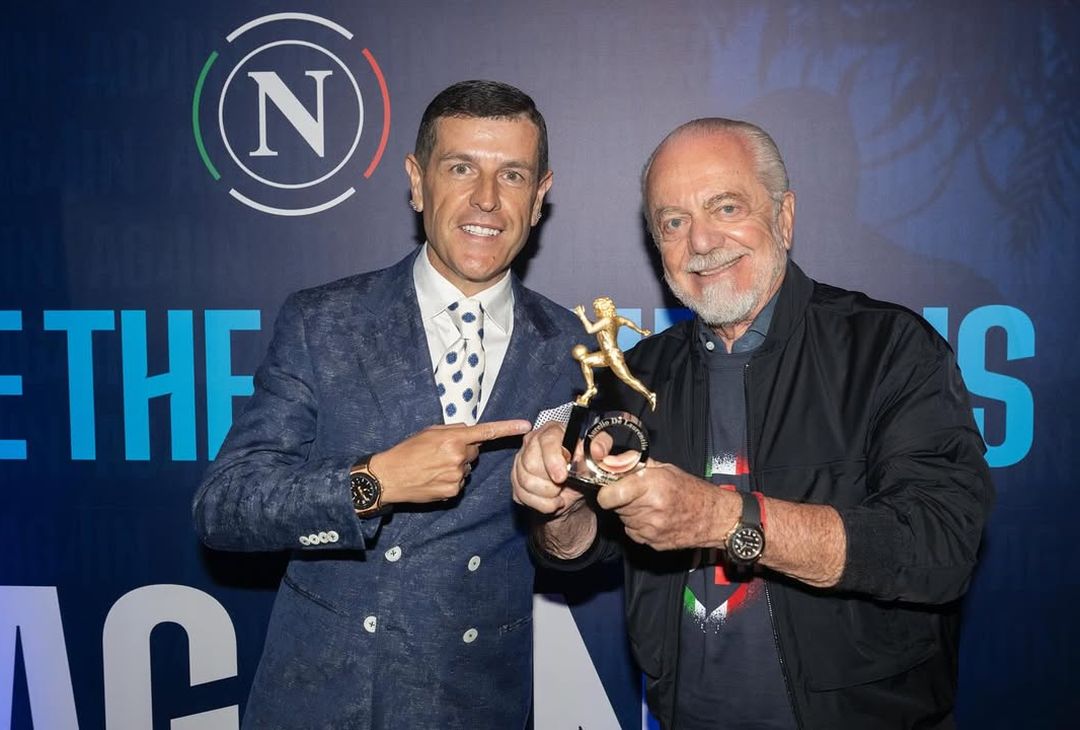 Napoli campione, Ceci ricompensa la squadra con un regalo speciale – LA FOTOGALLERY - immagine 2