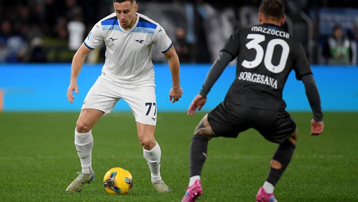 ROME, ITALY - FEBRUARY 15: Adam Marusic of SS Lazio in action during the Serie A match between SS Lazio and Napoli at Stadio Olimpico on February 15, 2025 in Rome, Italy. (Photo by Marco Rosi - SS Lazio/Getty Images) Lazio-Napoli, Marusic a Dazn: “È una partita troppo importante, dobbiamo…” - immagine 1