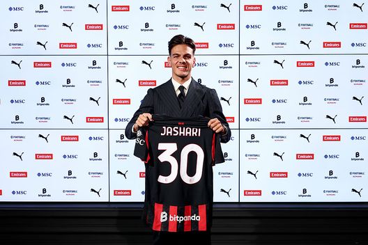 ardon-jashari-conferenza-stampa-presentazione-casa-milan-tv-news-dichiarazioni-foto-frasi-parole