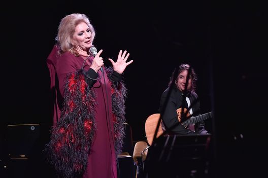 Getty Images Zanicchi: “A Sanremo canterò questi tre brani. Mi sono messa un po’ a dieta perché…”- immagine 2