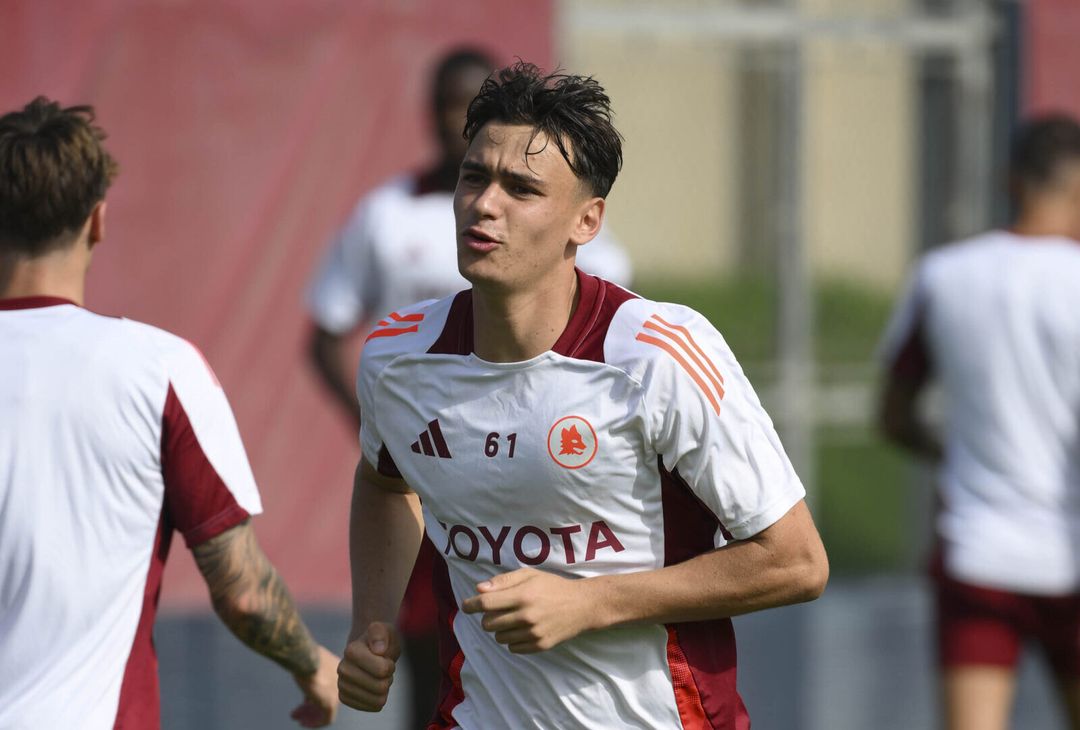 Roma, l’allenamento a Trigoria in vista della Dinamo Kiev – FOTO GALLERY - immagine 12