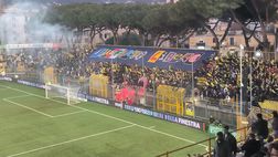 Derby animato e polemico, ma a tinte gialloblù: la Juve Stabia vince con la Salernitana