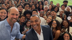 Brasile, il principe William gioca a calcio al Maracana con i bambini di Rio