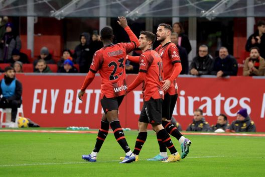 Il Milan soffre, ma batte la Fiorentina con un rigore di Hernandez: rossoneri a -5 dall’Inter- immagine 3