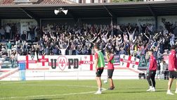 Vicenza-Padova, rifinitura all’Appiani con il tifo: cori e applausi per la squadra