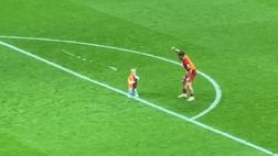 VIDEO / Galatasaray, Mertens festeggia gol e vittoria col suo piccolo Ciro