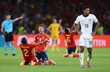 Liga: superati i vincoli: il Barcellona ha registrato Olmo- immagine 2