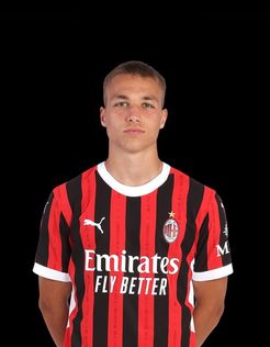 (Foto tratta da www.acmilan.com) Magni