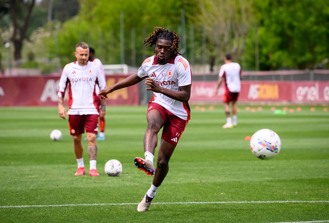 Trigoria, l’allenamento a tre giorni da Inter-Roma – FOTO GALLERY - immagine 32