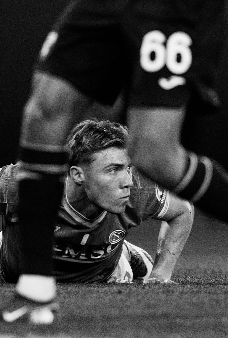 La gioia derivata dai gol di Alisson Santos ed Elmas e dai rientri del duo De Bruyne-Anguissa e il terrore causato dalla rete siglata da Casadei nei minuti finali: due facce della stessa medaglia che compongono il riassunto 'in bianco e nero' di Napoli-Torino realizzato dall'admin dell'account Instagram della compagine partenopea.