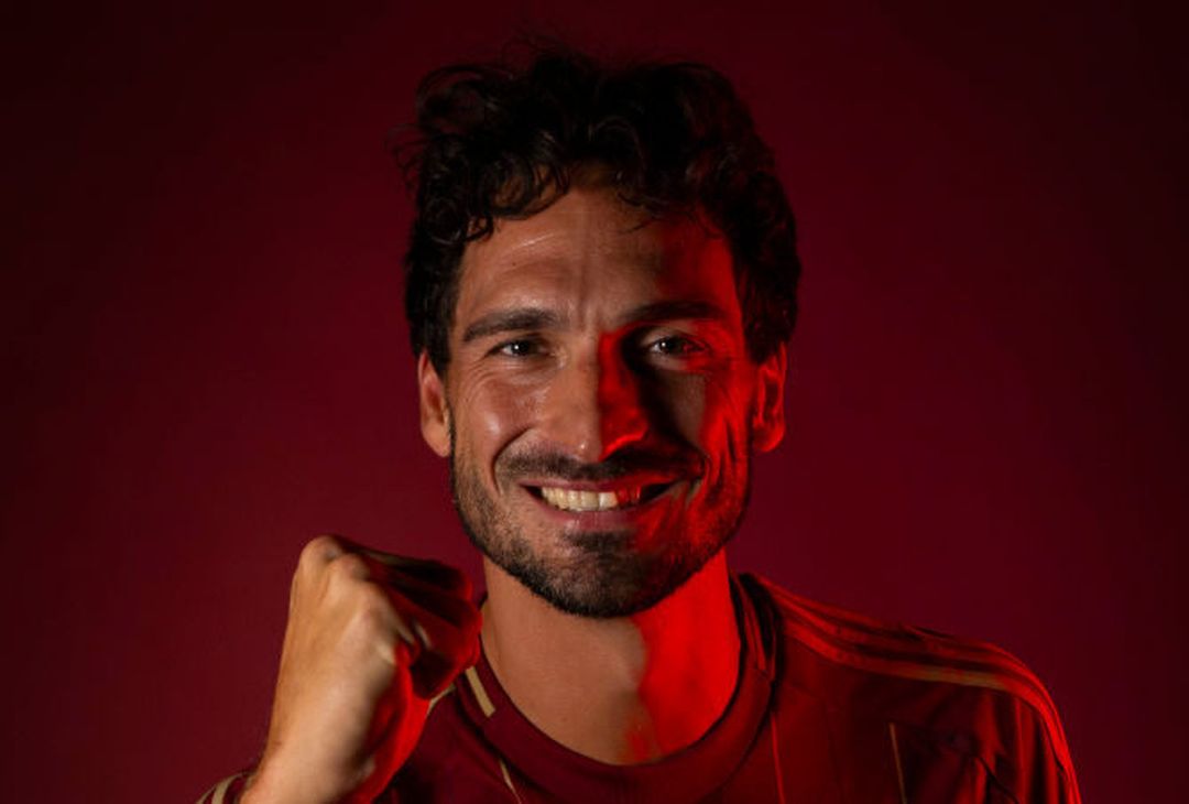 Roma, le prime immagini di Hummels con la maglia giallorossa – FOTO GALLERY - immagine 12
