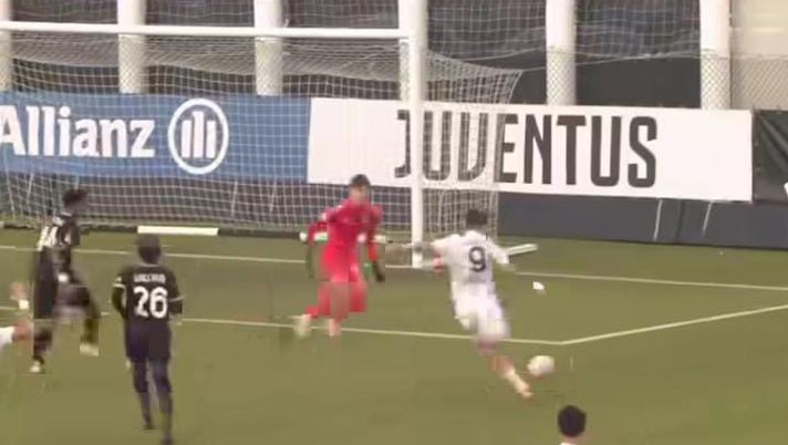 Urlo di gioia strozzato in gola per Raggioli e l'intero organico del Napoli Primavera: le immagini fornite da Sportitalia. juventus napoli primavera