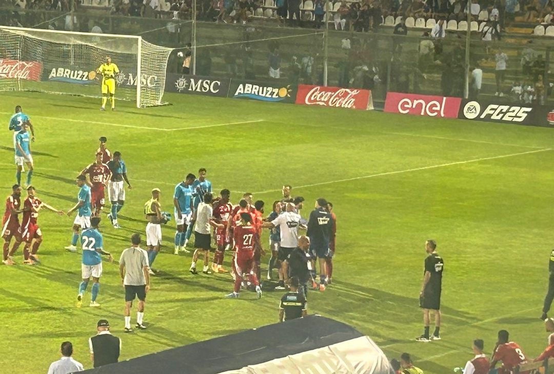 GALLERY Napoli-Brest, clamorosa rissa fra Natan e Del Castillo nel finale - immagine 10