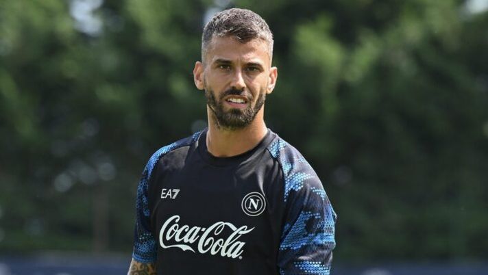 DIMARO, ITALY - JULY 17: SSC Napoli player Leonardo Spinazzola during the morning training session at Dimaro Sport Center, on July 17 2024 in Dimaro, Italy. (Photo by SSC NAPOLI/SSC NAPOLI via Getty Images) Napoli, cauto ottimismo per Spinazzola contro l’Atalanta. Le ultime su Gilmour - immagine 1