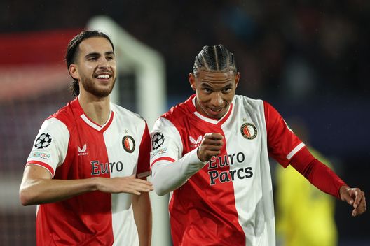 dopo aver segnato il secondo gol della squadra durante la partita di UEFA Champions League tra Feyenoord e SS Lazio allo Feyenoord Stadium il 25 ottobre 2023 a Rotterdam, Paesi Bassi. (Foto di Dean Mouhtaropoulos/Getty Images) Stengs, ESCLUSIVA Gouka: “Giocatore tecnico e offensivo, deve solo ritrovare la forma fisica”- immagine 2