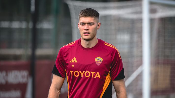 Getty Images Trigoria, ancora out Dovbyk. Dybala, niente Boca a gennaio: resta a Roma. E Zirkzee…- immagine 1