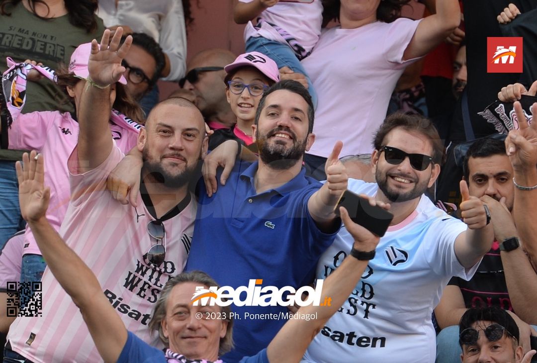 FOTOTIFO Palermo-Lecco, gli scatti ai tifosi al “Renzo Barbera” (GALLERY) - immagine 70