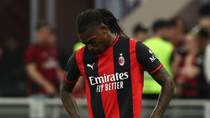 Leao, ti sembra questo il modo di salutare | AC Milan News e ultime notizie (Credits Getty Images) Rafael Leao, attaccante Milan