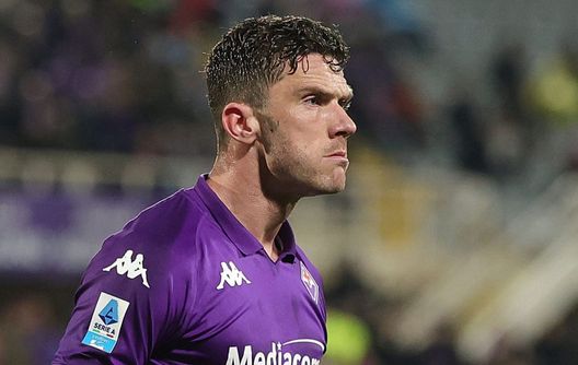 FLORENCE, ITALY - FEBRUARY 28: Robin Gosens of ACF Fiorentina reacts during the Serie A match between Fiorentina and Lecce at Stadio Artemio Franchi on February 28, 2025 in Florence, Italy. (Photo by Gabriele Maltinti/Getty Images) Gosens