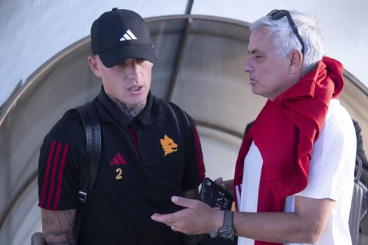 L’ex Roma Karsdorp su Mourinho: “Mi diede del traditore otto volte nello spogliatoio”- immagine 4