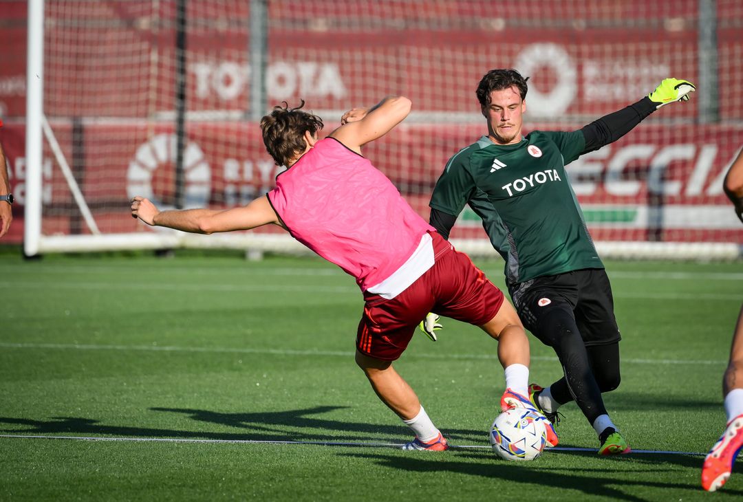 Roma, terzo giorno di allenamenti a Trigoria – FOTO GALLERY - immagine 29