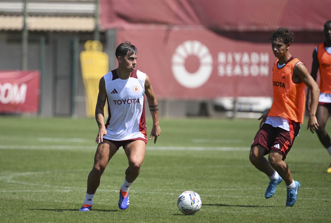 Roma, giallorossi a lavoro a Trigoria: è tornato Dybala – FOTO GALLERY - immagine 25