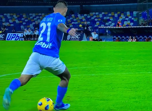 FINALE! Napoli-Milan 2-2: finisce il match. Gli azzurri rischiano di vincerla all’ultimo secondo - immagine 3