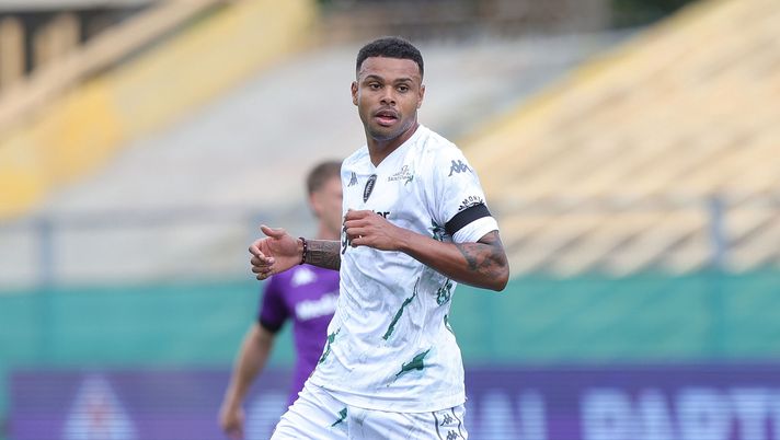 FLORENCE, ITALY - APRIL 27: Tino Anjorin of Empoli FC in action during the Serie A match between Fiorentina and Empoli at Stadio Artemio Franchi on April 27, 2025 in Florence, Italy. (Photo by Gabriele Maltinti/Getty Images) Gazzetta: “Per Anjorin si fa avanti anche la Roma” - immagine 1