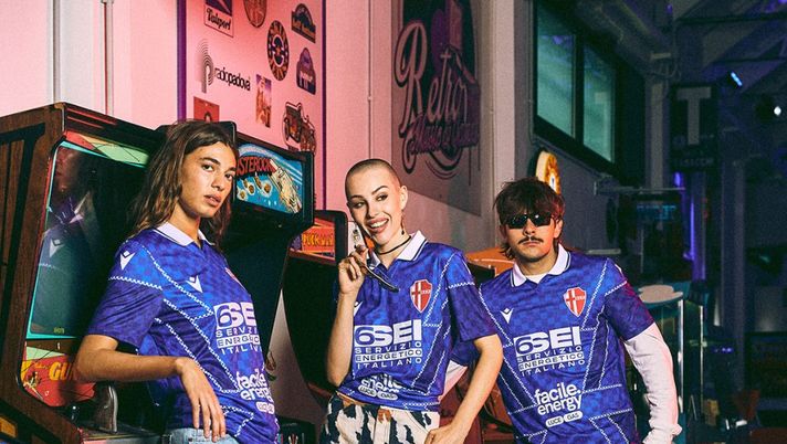 Padova, presentata la terza maglia. Sarà interamente blu con un richiamo retrò - immagine 1