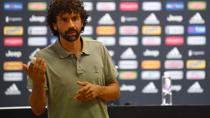 Roma, Tommasi: “Dybala merita la maglia numero dieci. Sicuramente prima di Totti…” Roma